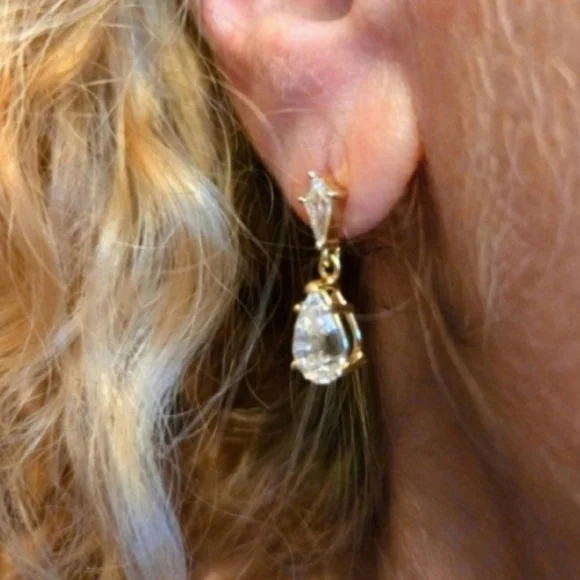 14kt Solid Yellow Gold Cubic Zirconia Hanging Earrings - Picture 4 of 10